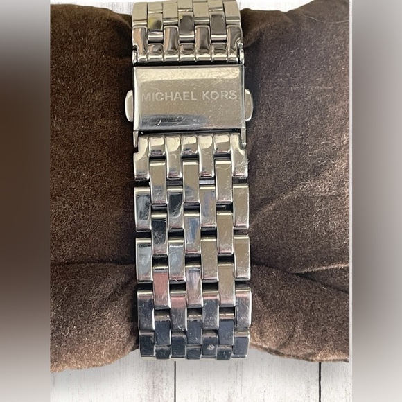 Michael Kors Women’s Silver and Turquoise Dial Face with Crystals Darci MK3403 - Picture 5 of 11